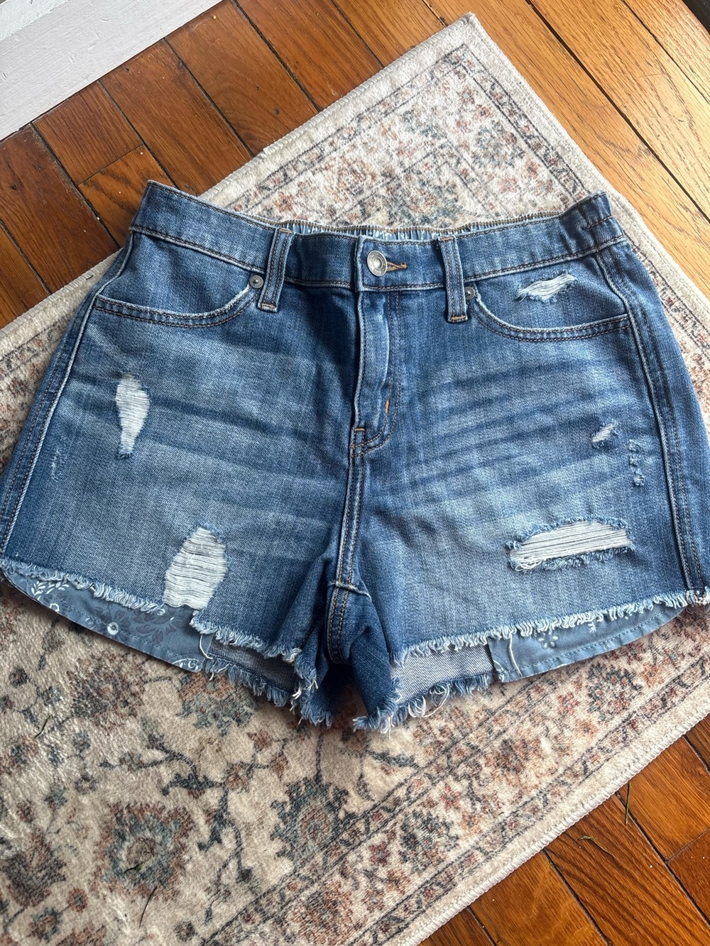Women’s XS Aerie Denim Pull On Distressed Shorts w/ Raw Edge Hem & Elastic Waist